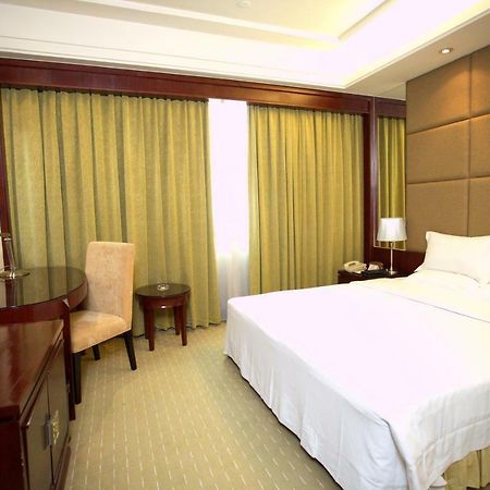 Harbour Metropolis Hotel Foshan Exterior photo