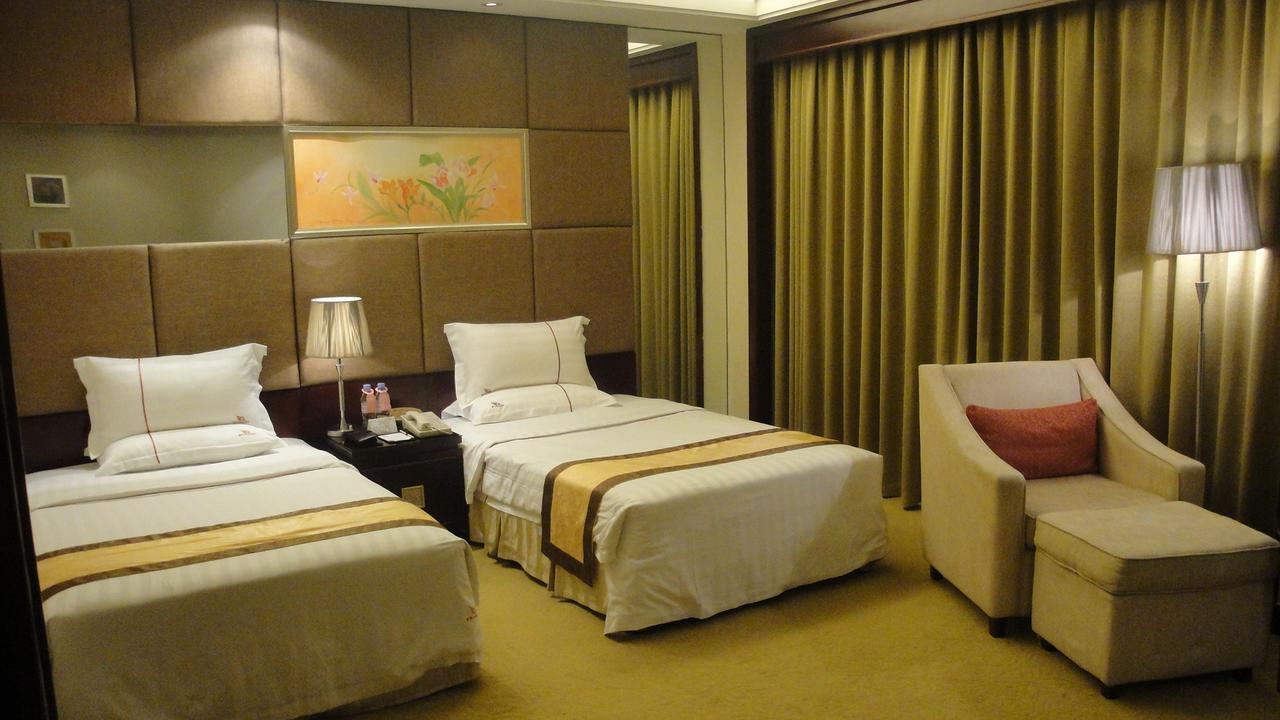 Harbour Metropolis Hotel Foshan Exterior photo