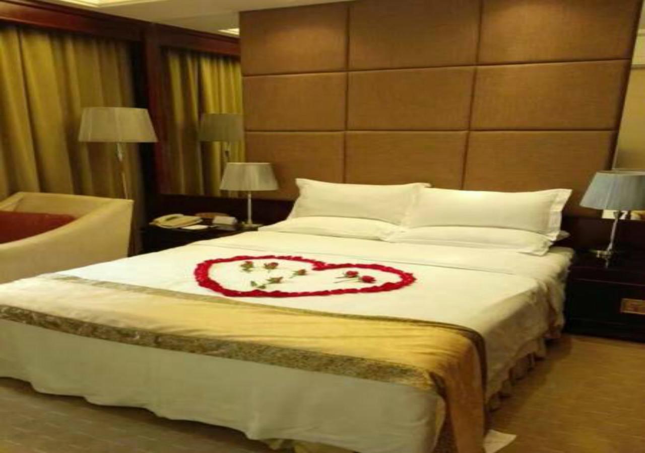 Harbour Metropolis Hotel Foshan Exterior photo