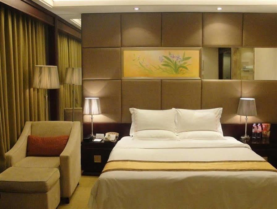 Harbour Metropolis Hotel Foshan Exterior photo