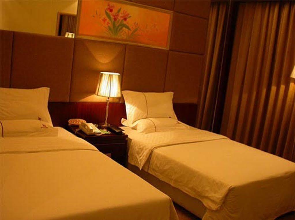 Harbour Metropolis Hotel Foshan Exterior photo