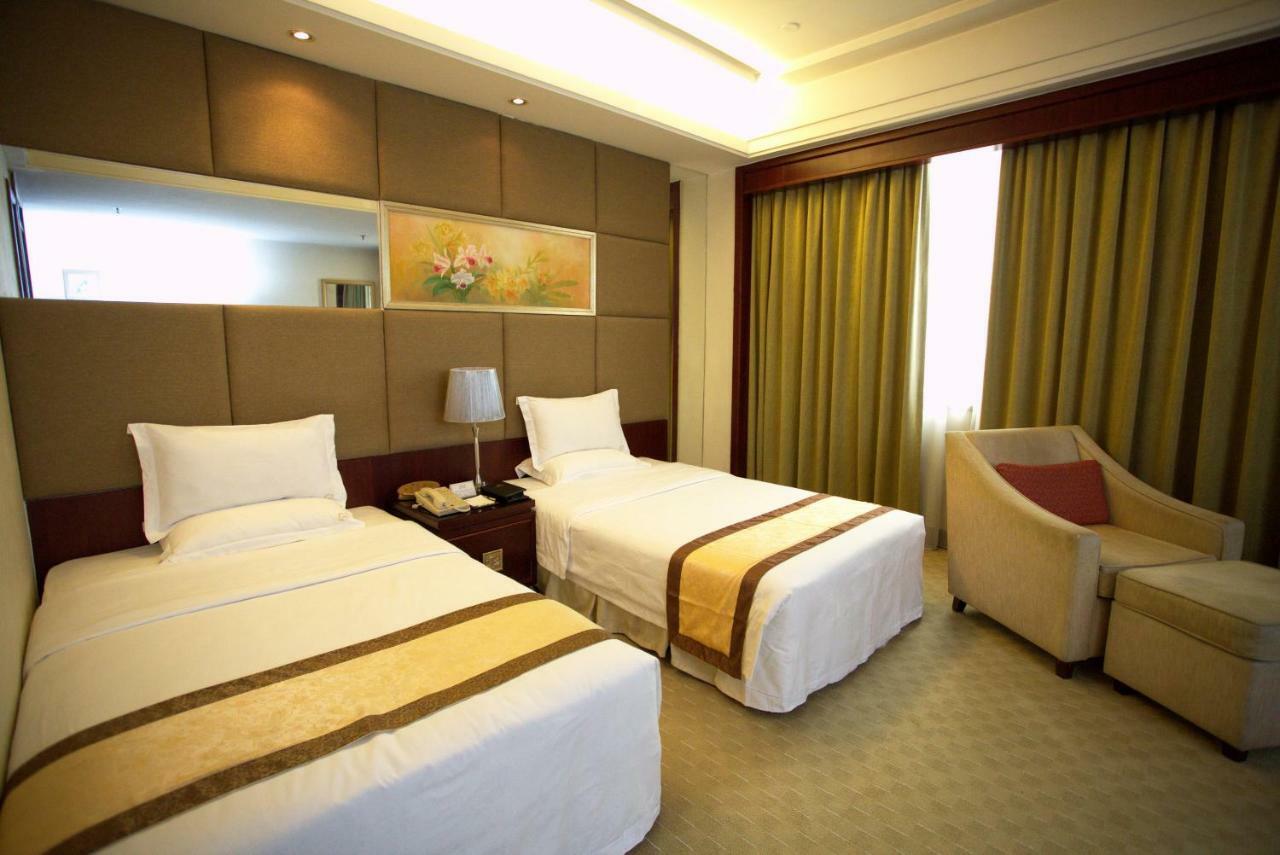 Harbour Metropolis Hotel Foshan Exterior photo