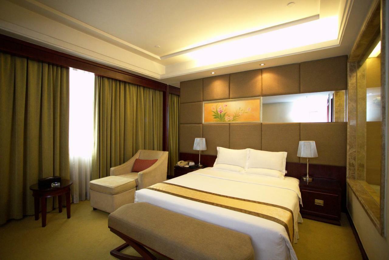 Harbour Metropolis Hotel Foshan Exterior photo