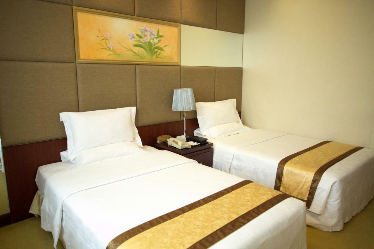 Harbour Metropolis Hotel Foshan Exterior photo